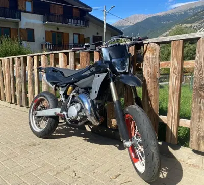 Husqvarna SM 125 (2007) usata