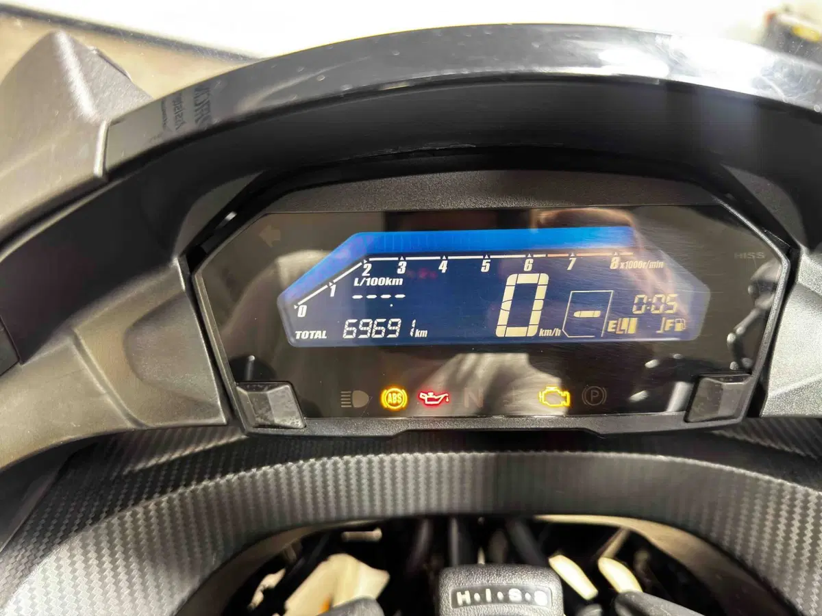 Honda Integra 750 DCT Sport (2017) (5)