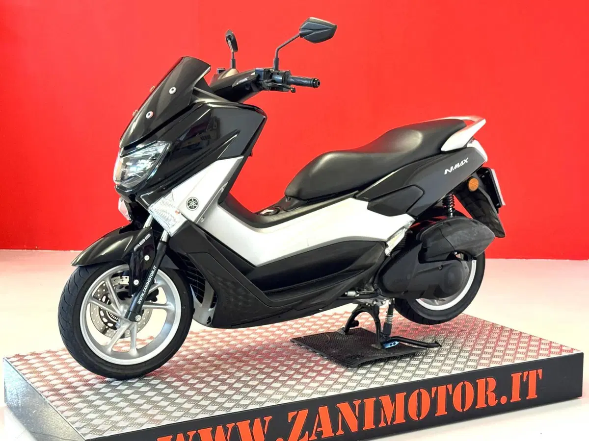 Yamaha N-Max 125 (2015 - 17) (4)