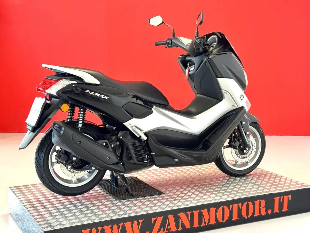 Yamaha N-Max 125 (2015 - 17) (8)