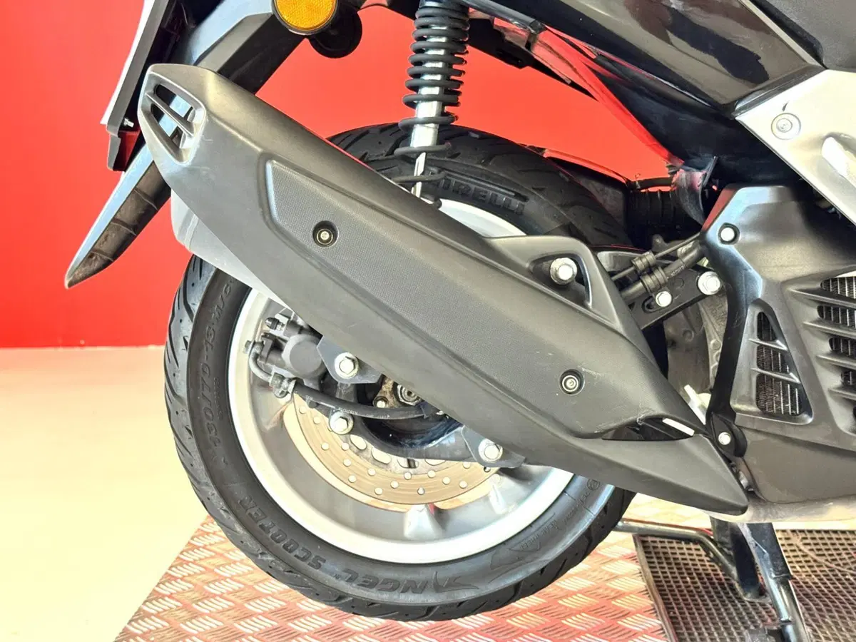 Yamaha N-Max 125 (2015 - 17) (10)
