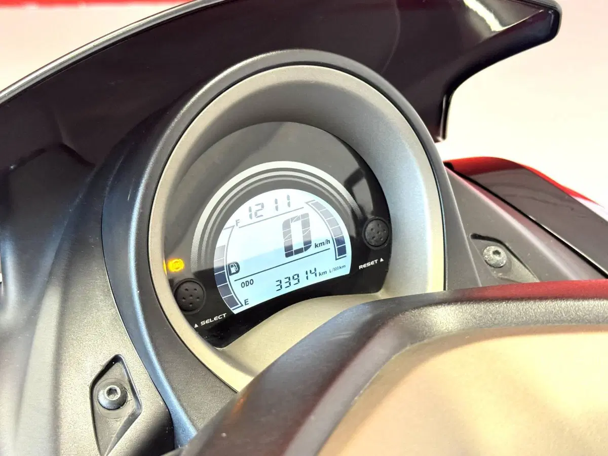 Yamaha N-Max 125 (2015 - 17) (18)