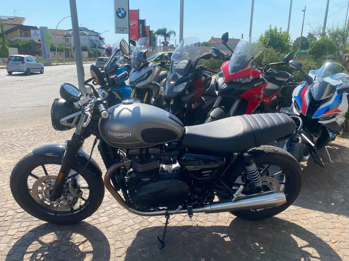 Triumph Speed Twin 900 (2023 - 24) (2)