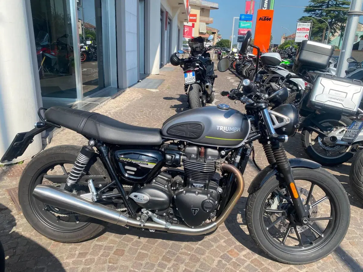 Triumph Speed Twin 900 (2023 - 24)