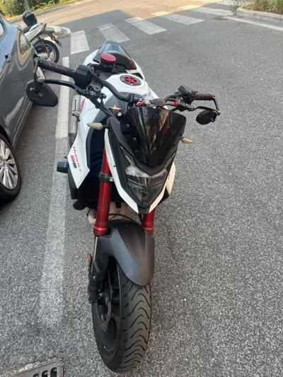 Honda CB 750 Hornet (2023 - 24) usata