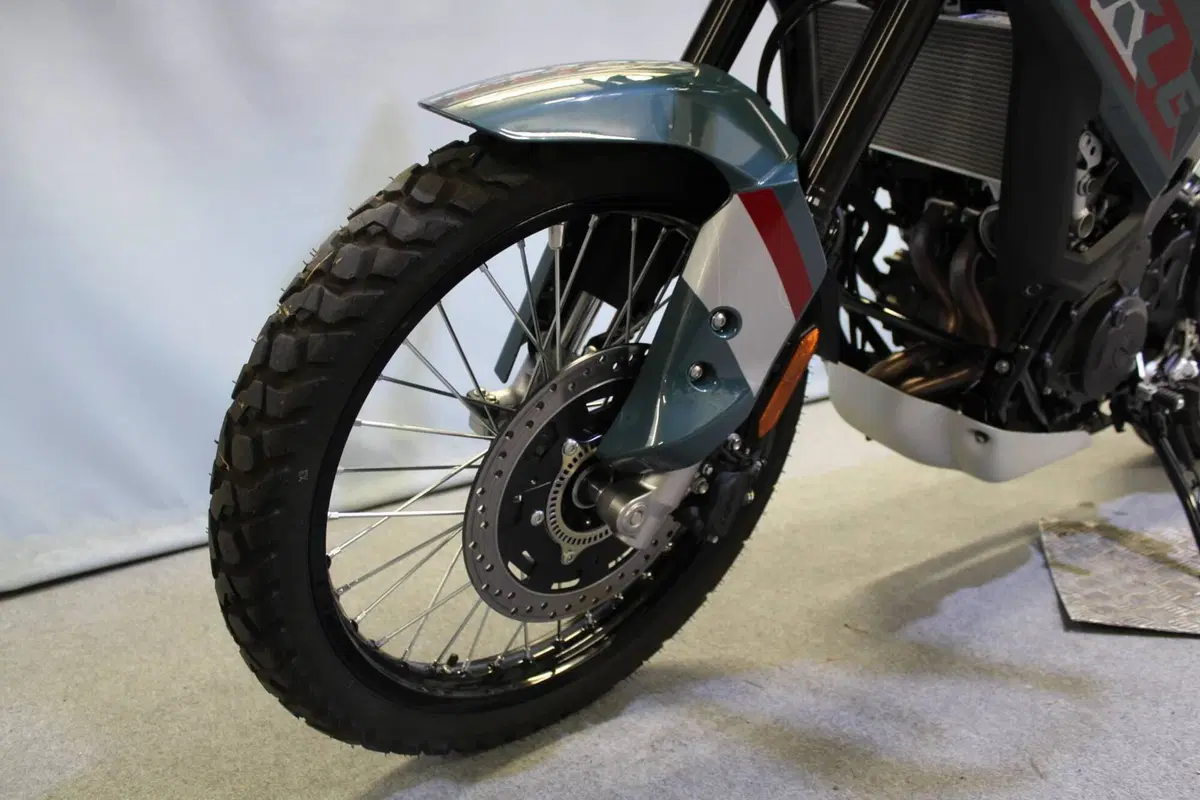 Kawasaki KLE 500 (2026) (15)