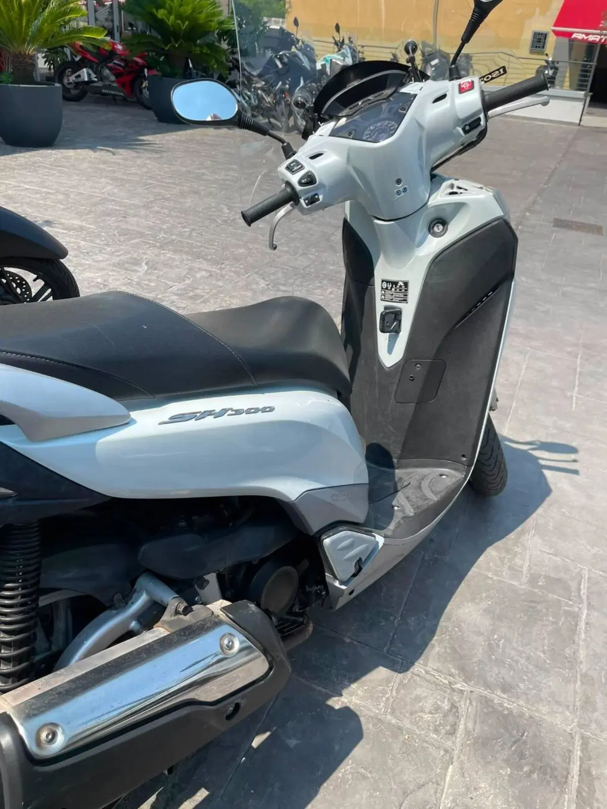 Honda SH 300 i (2006 - 10) (5)