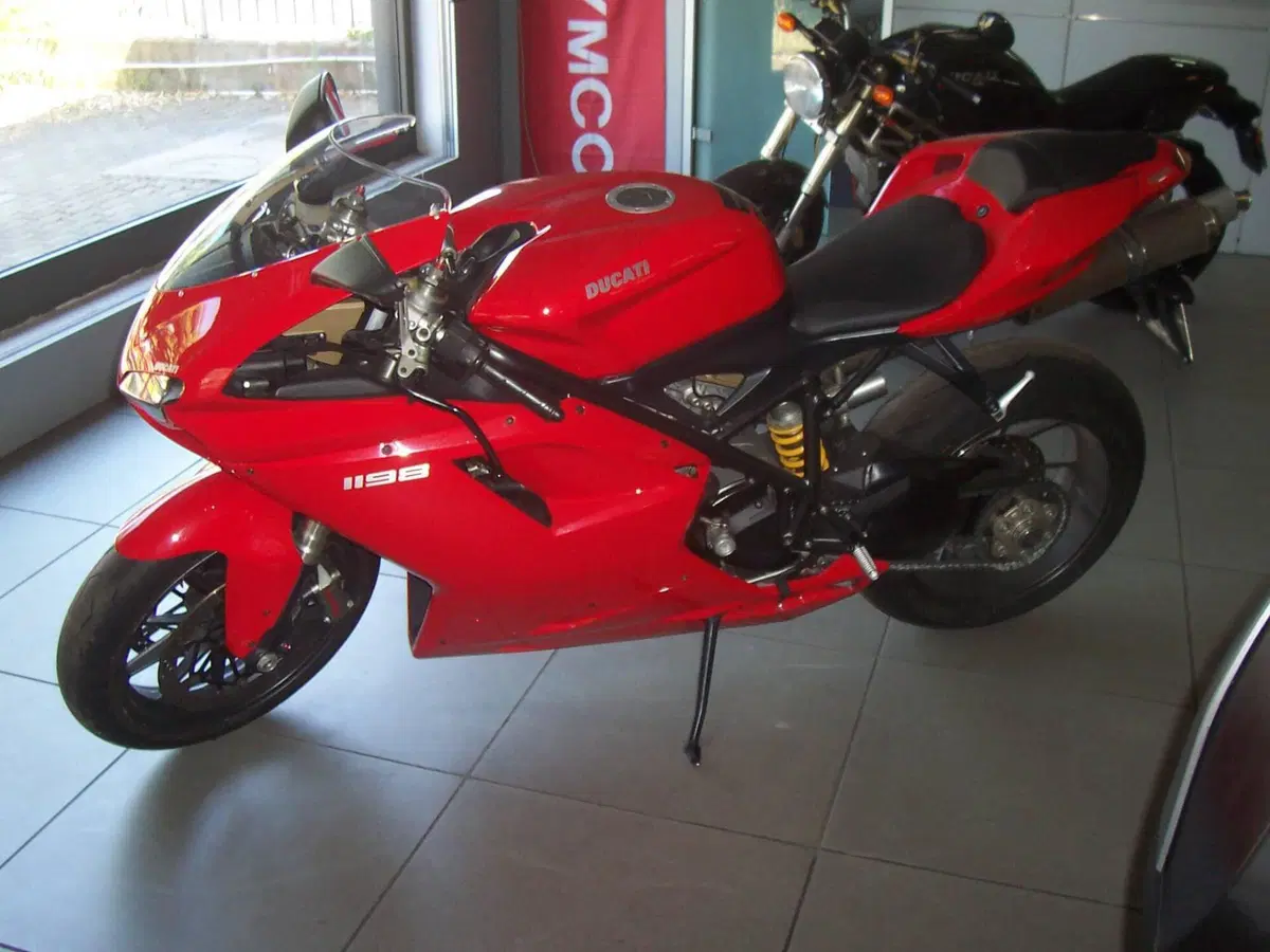 Ducati 1198 (2009 - 12) (2)