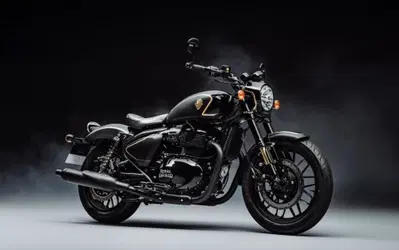 Royal Enfield apre le prenotazioni per la Shotgun 650 x Rough Crafts: 100 esemplari numerati