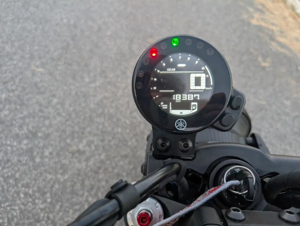 Yamaha XSR 700 (2022 - 26) (5)