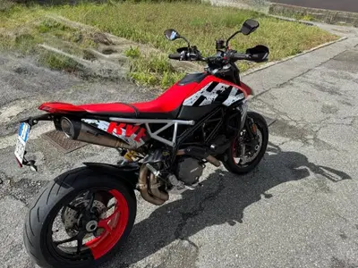 Ducati Hypermotard 950 RVE (2022 - 25) usata