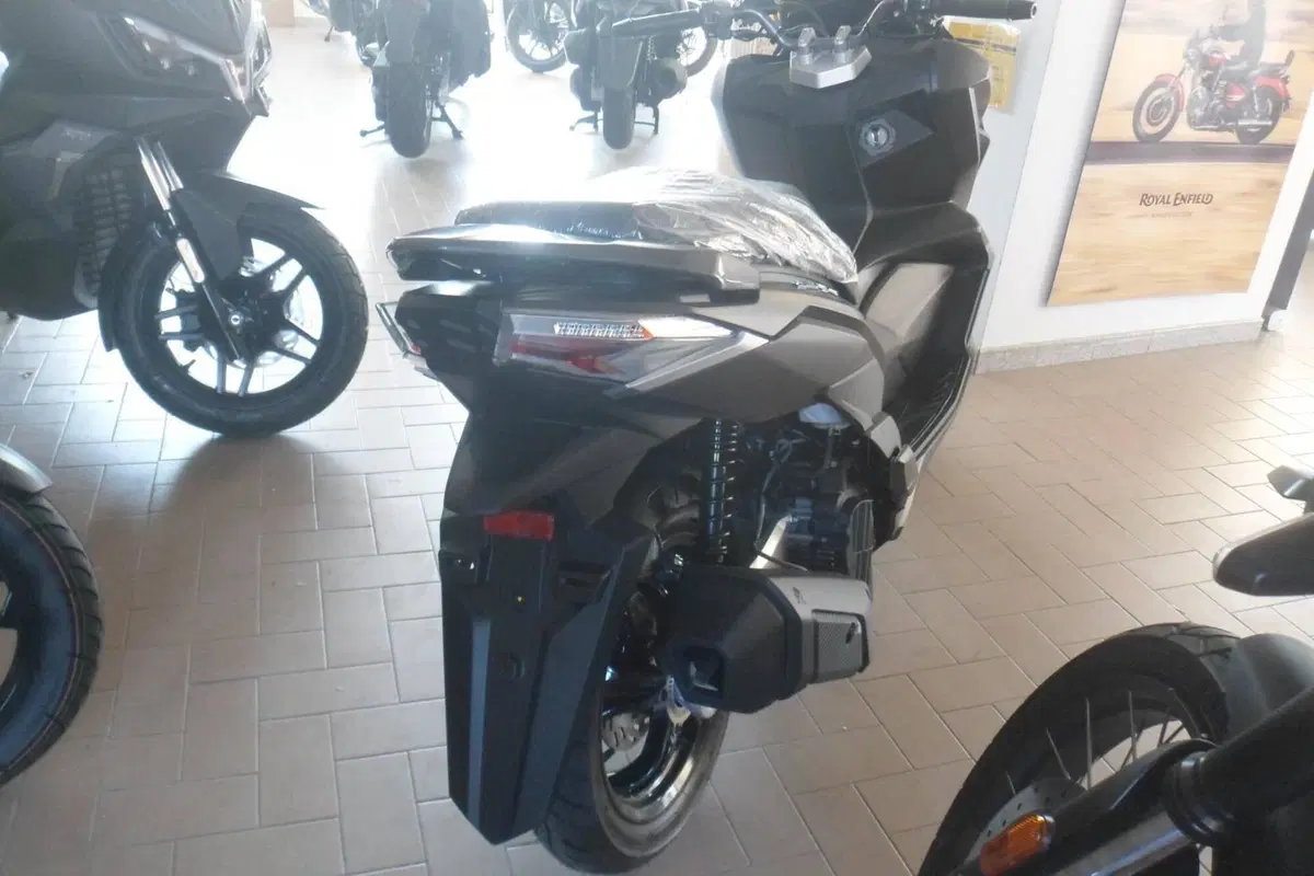 Sym Jet X 125 ABS + TCS (2026) (8)