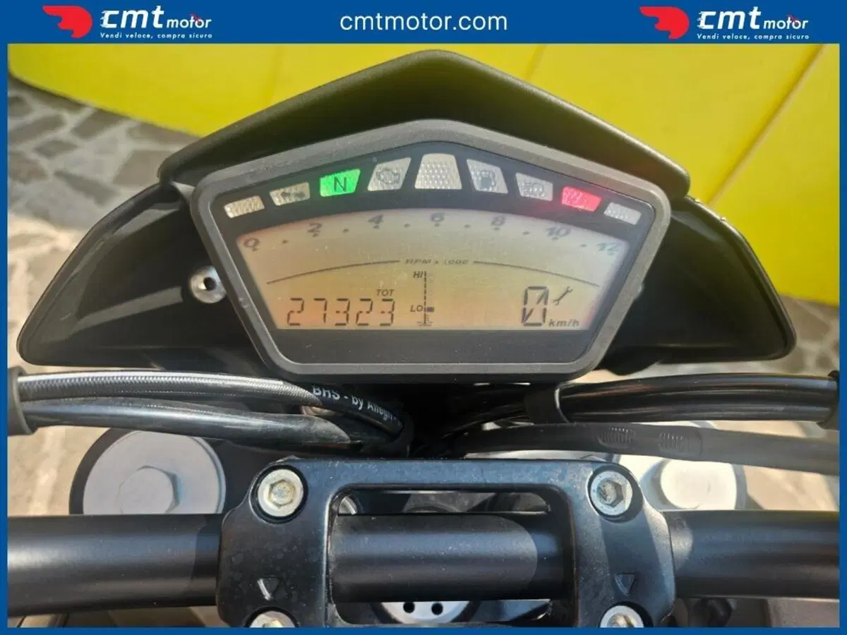 Ducati Hypermotard 796 (2012) (5)