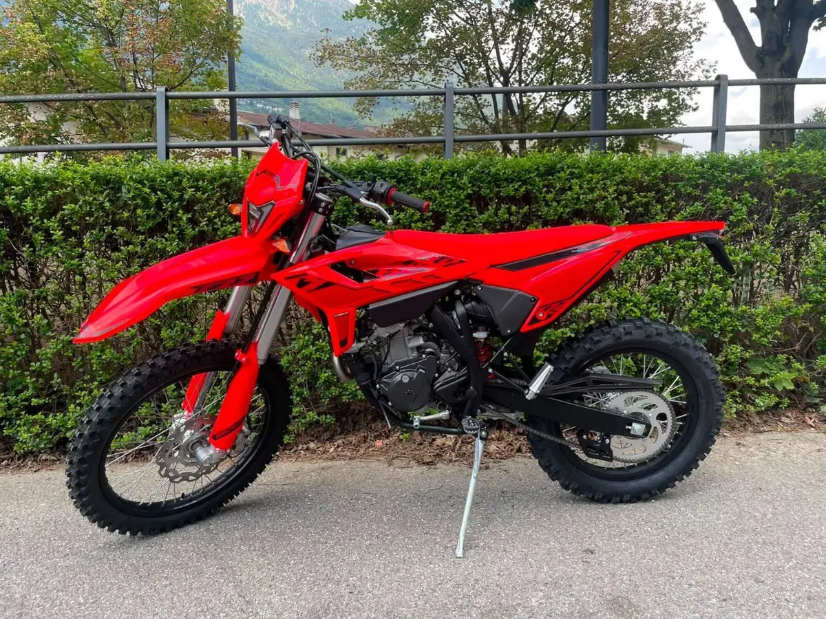 Betamotor RR 125 4T Enduro T (2025 - 26) (5)