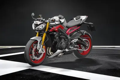 Triumph Street Triple 765 RX (2026) usata