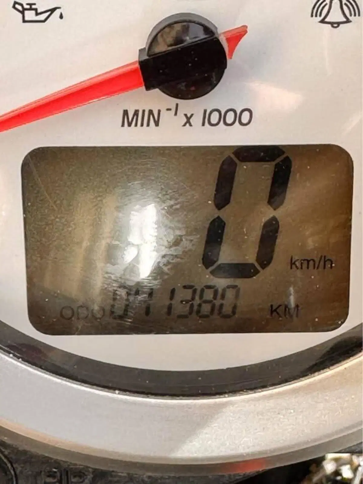 Triumph Speed Triple 1050 (2005 - 11) (2)
