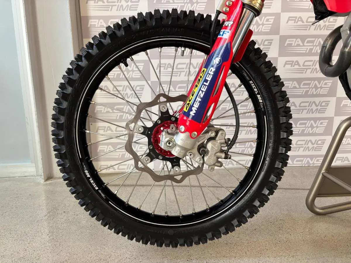 Honda CRF 250RX Enduro (2025) (8)