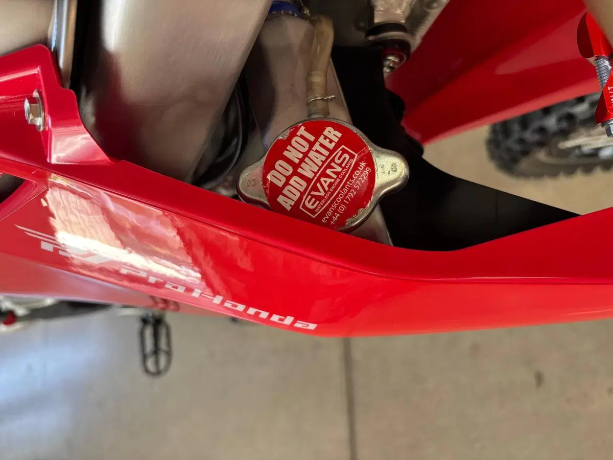 Honda CRF 250RX Enduro (2025) (5)
