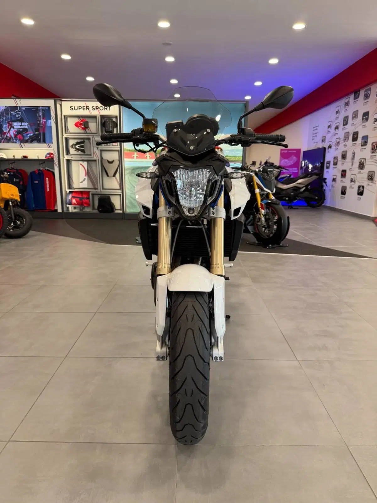 Bmw F 800 R (2015 - 16) (5)