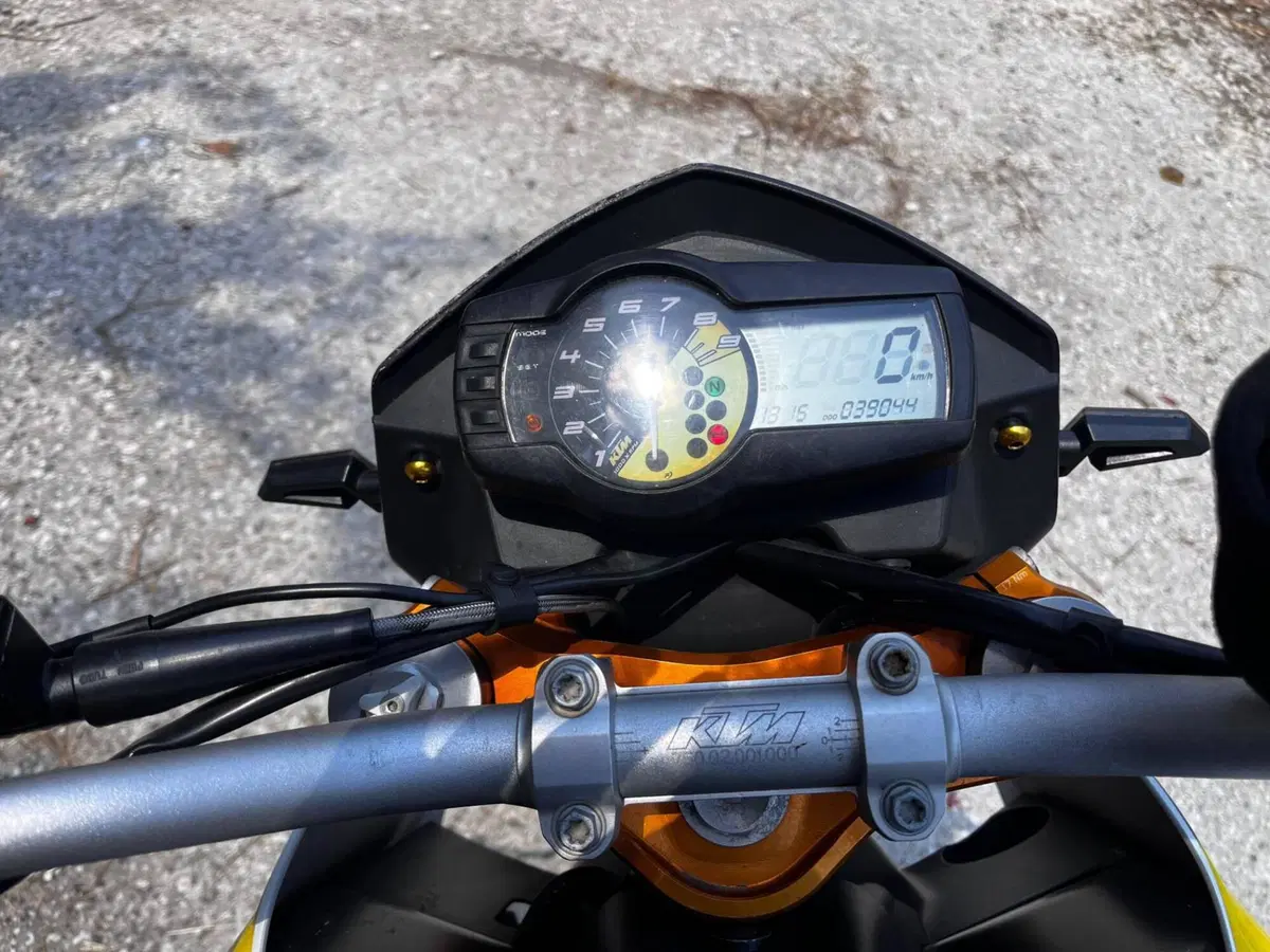 KTM 690 Duke R (2010 - 15) (2)
