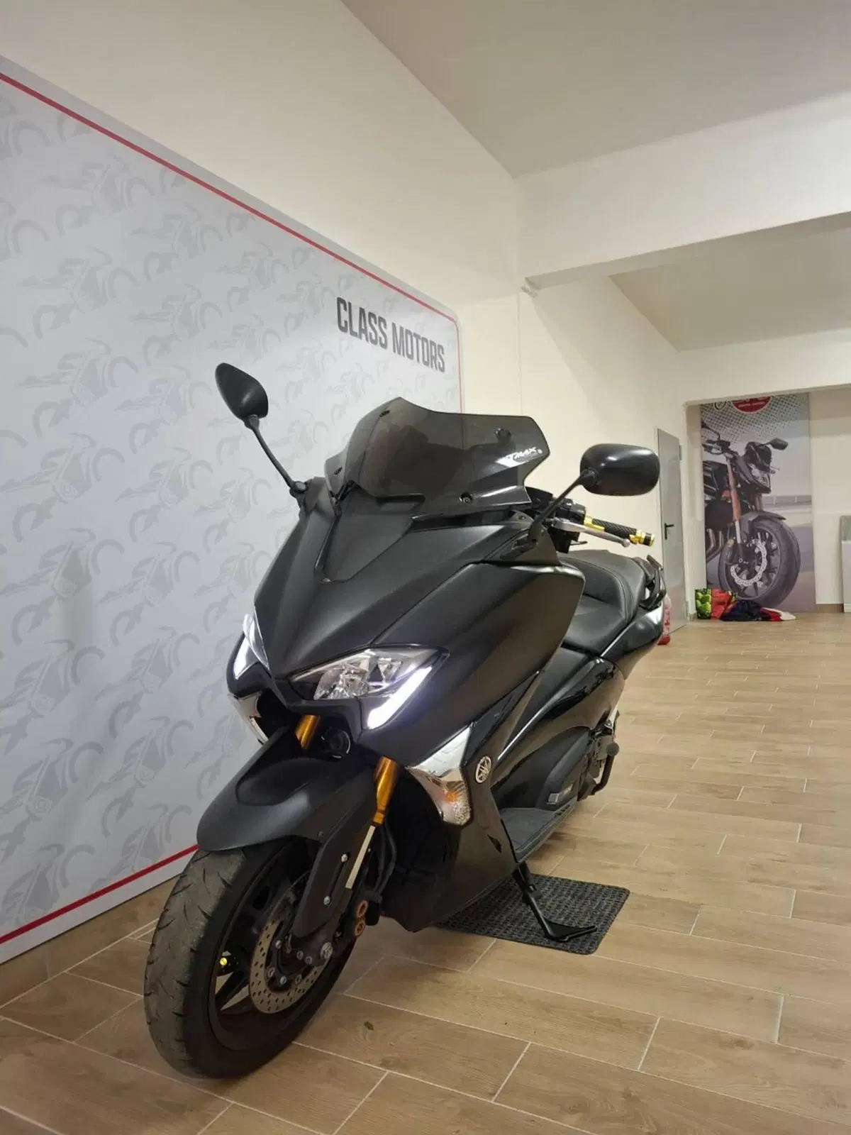Yamaha T-Max 530 SX (2017 - 19) (4)