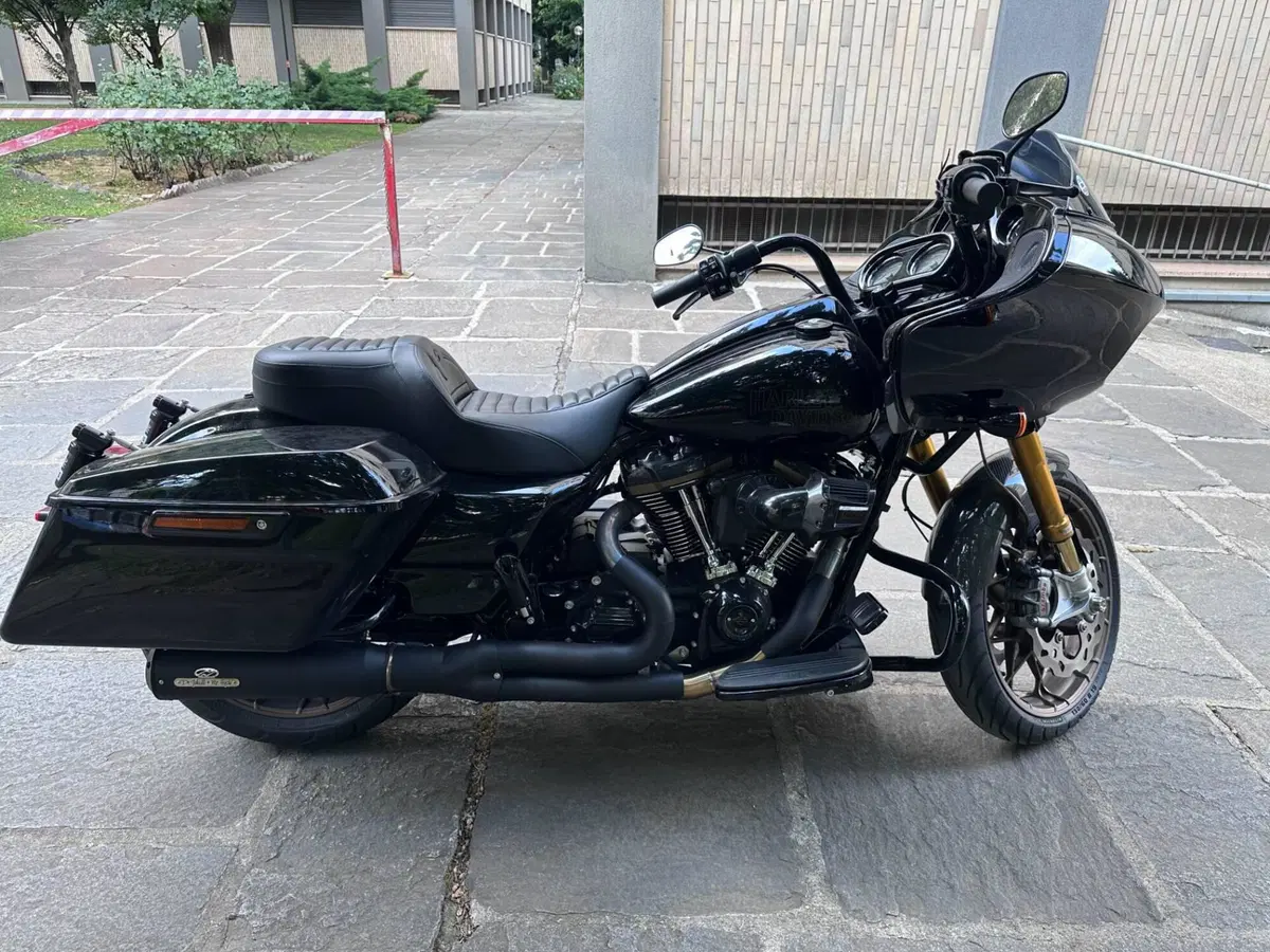Harley-Davidson Road Glide ST (2022 - 23)