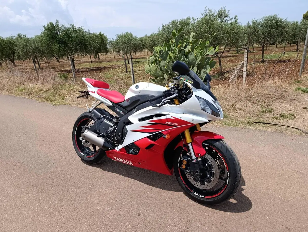 Yamaha YZF R6 (2006 - 07) (3)