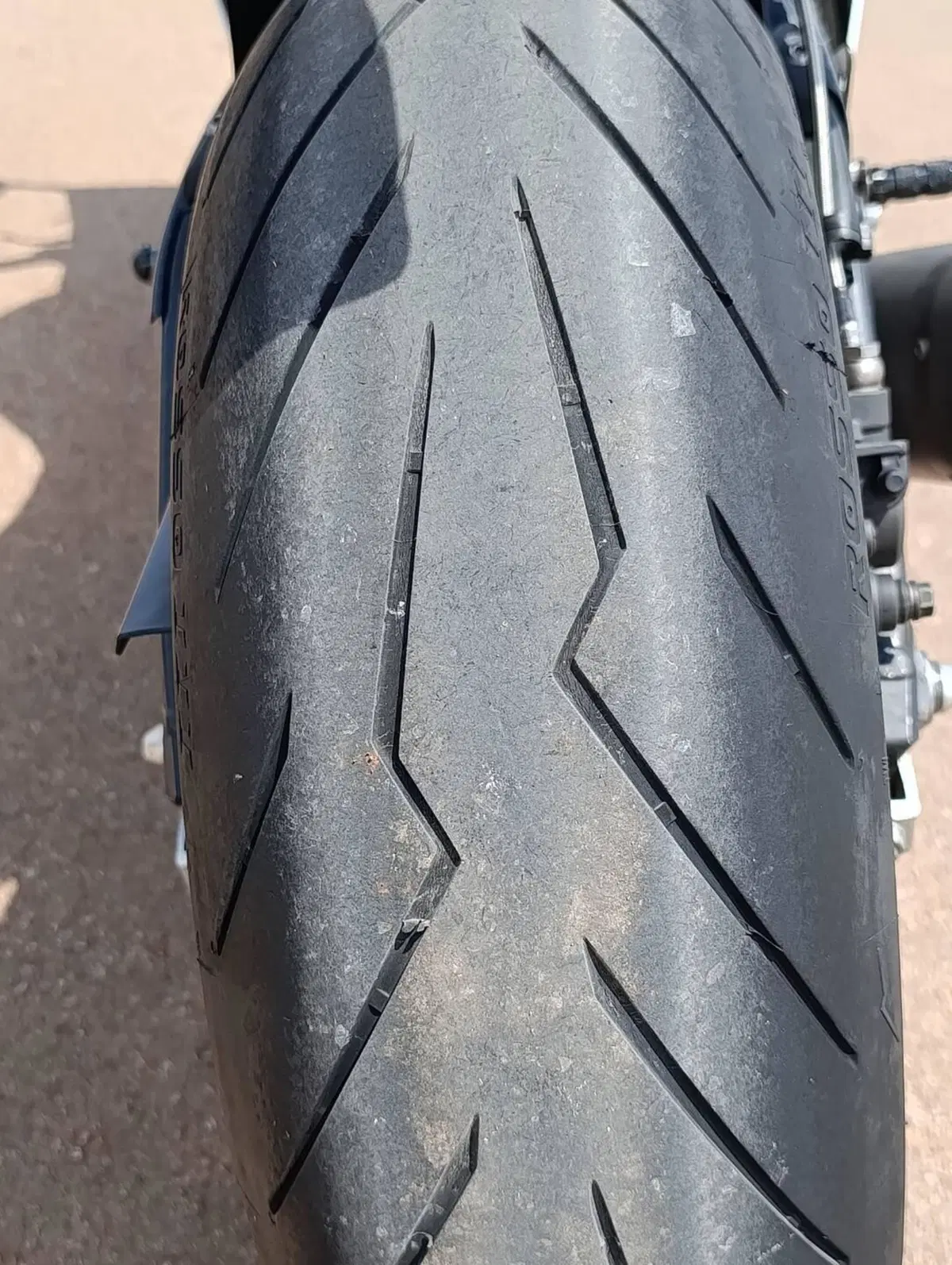 Yamaha YZF R6 (2006 - 07) (9)