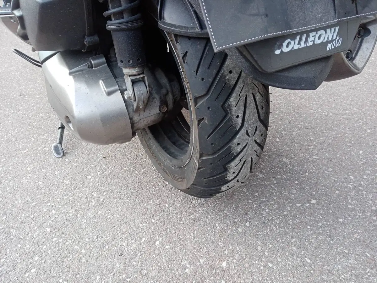 Kymco Downtown 300i ABS (2009 - 17) (7)