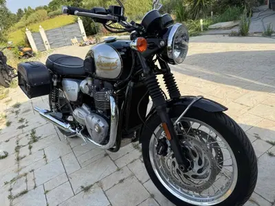 Triumph Bonneville T120 Icon Edition (2025 - 26) usata