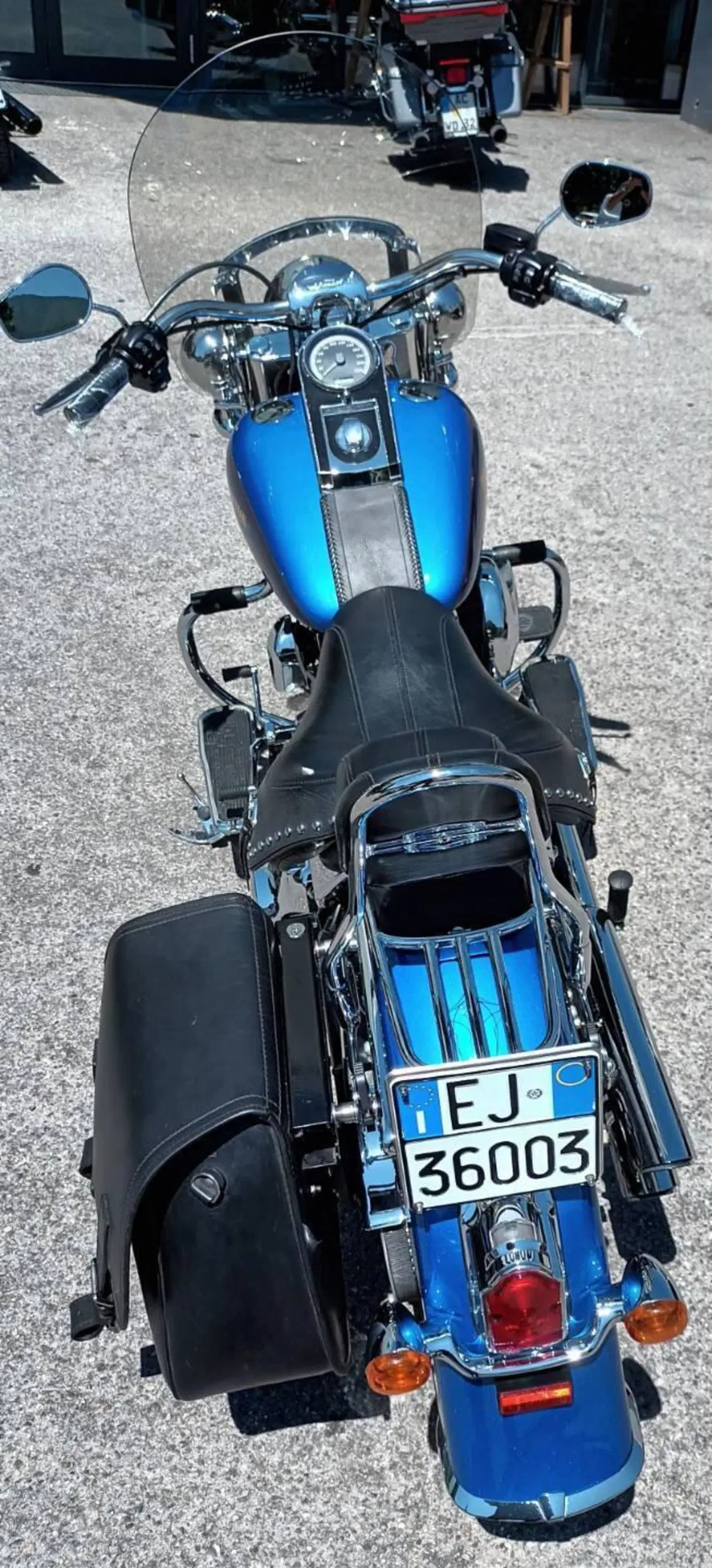 Harley-Davidson 1690 Deluxe (2016 - 17) - FLSTN (4)