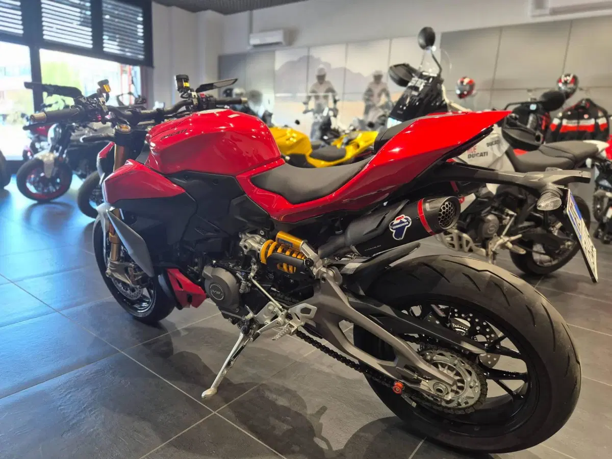 Ducati Streetfighter V2 S (2025 - 26) (6)