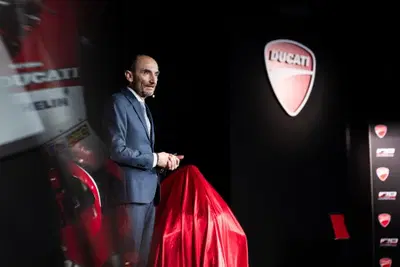 Moto d&rsquo;Italia. Ducati. Lasciamo stare Volkswagen. Claudio Domenicali. &ldquo;&Egrave; il ducatista uno dei principali azionisti dell'azienda&rdquo;
