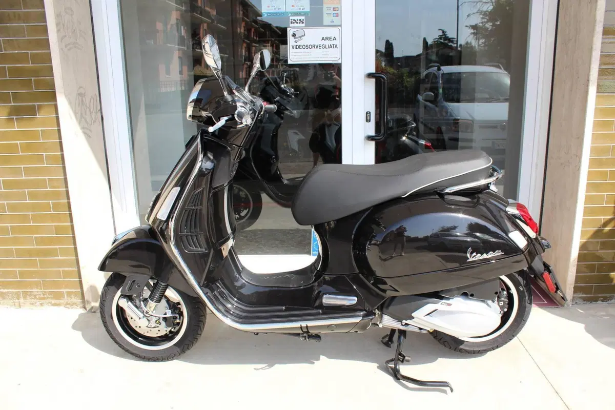 Vespa GTS 310 Super (2025 - 26) (2)