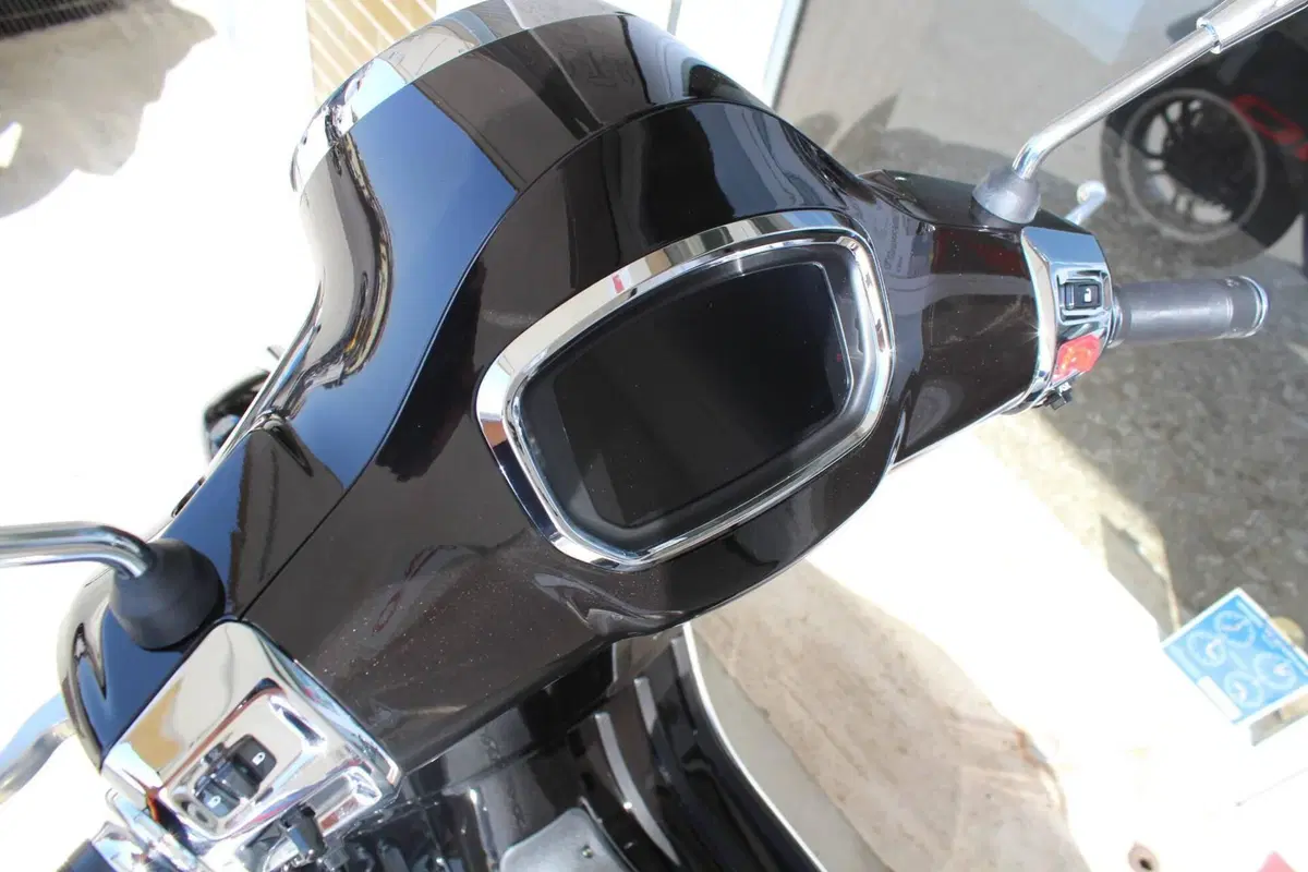 Vespa GTS 310 Super (2025 - 26) (3)