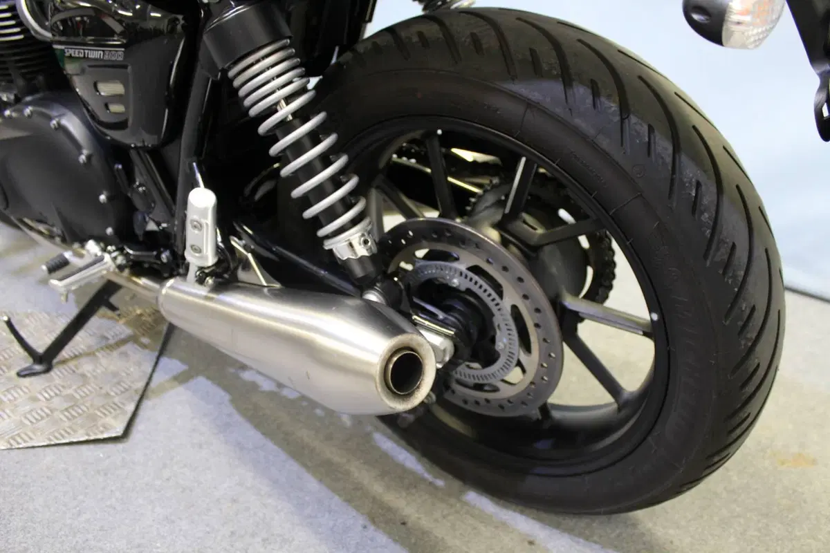 Triumph Speed Twin 900 (2023 - 24) (15)