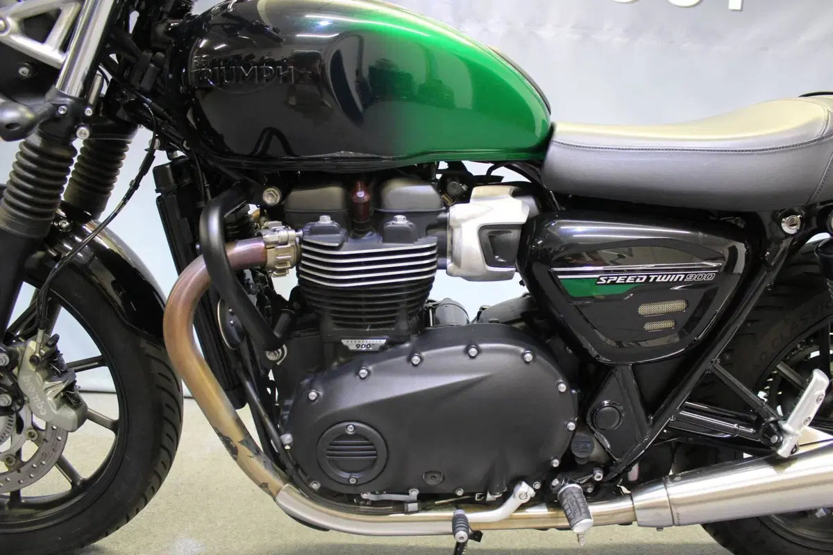 Triumph Speed Twin 900 (2023 - 24) (16)