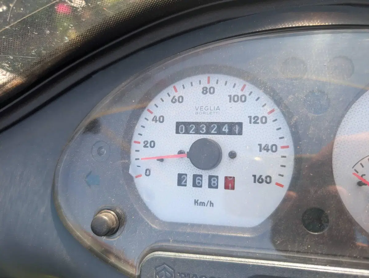 Piaggio Super Hexagon GTX 180 (4)