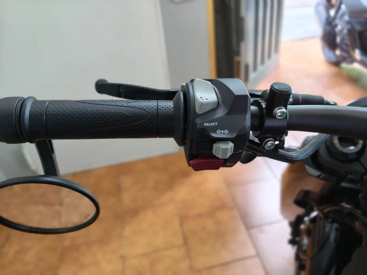 QJ Motor SRV 400 VS (2026) (10)