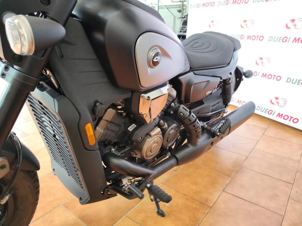 QJ Motor SRV 600 V (2025 - 26) (10)