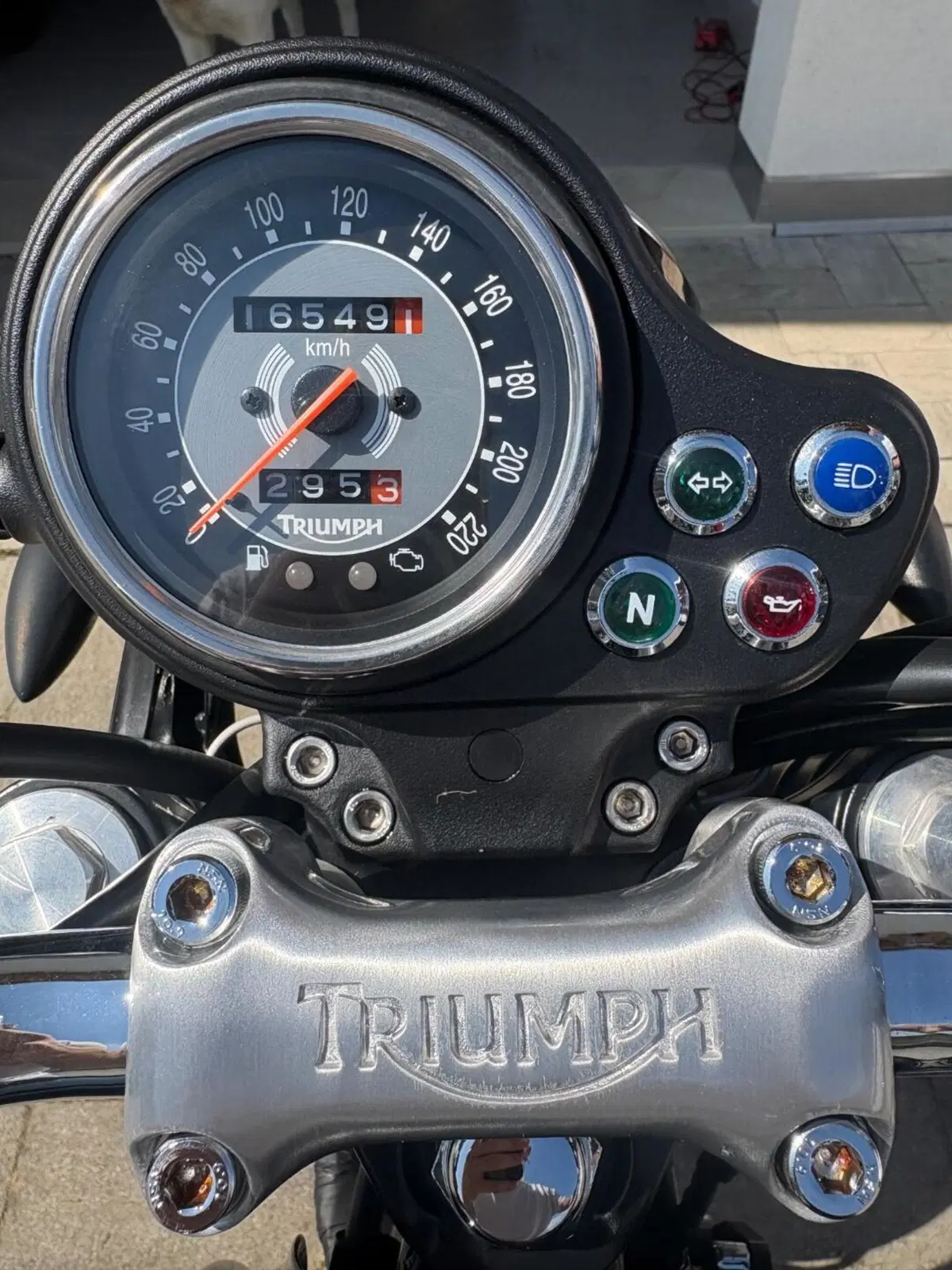 Triumph Bonneville T100 (2008 - 16) (6)