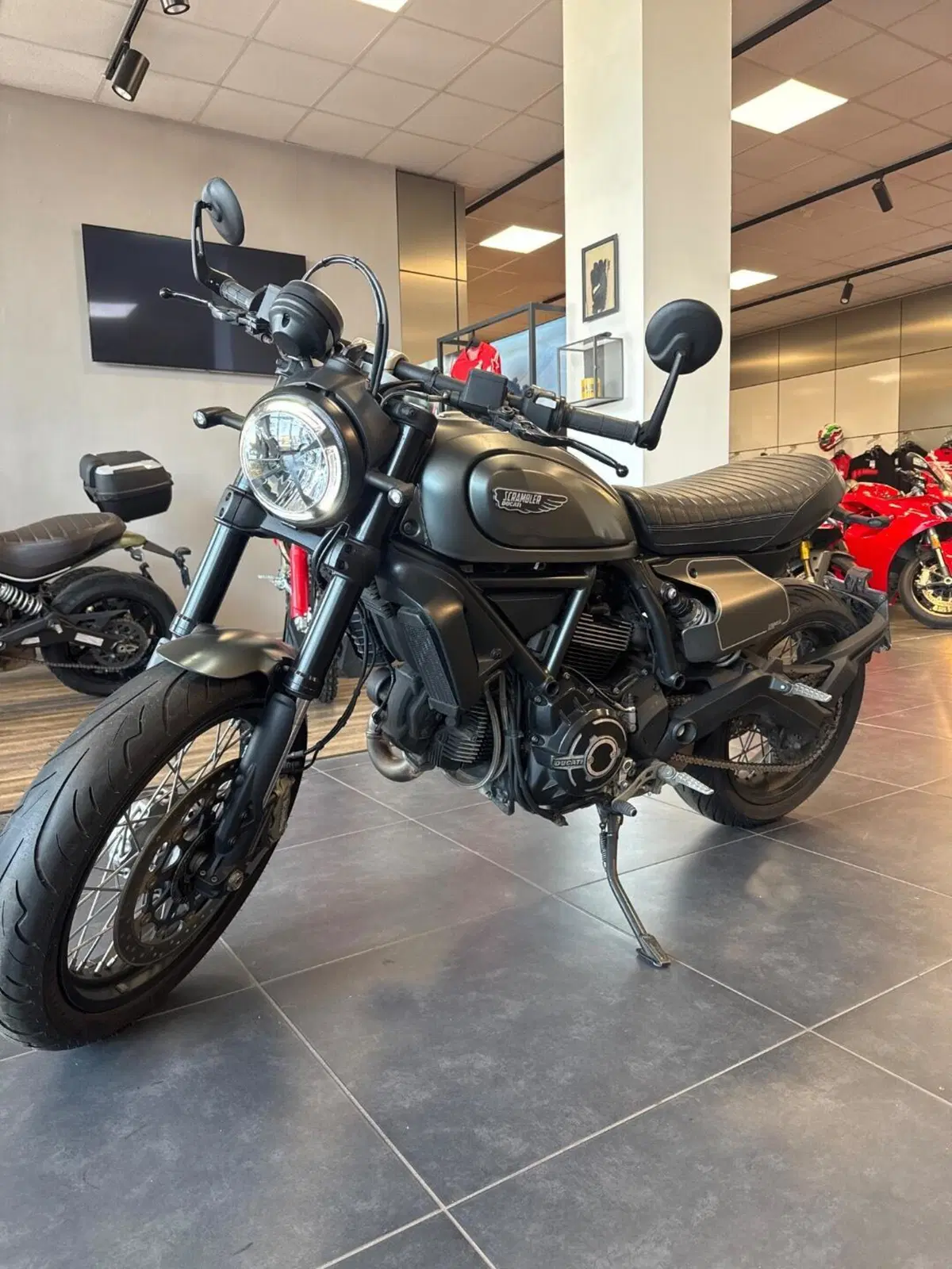 Ducati Scrambler 800 Night Shift (2021 - 22) (4)