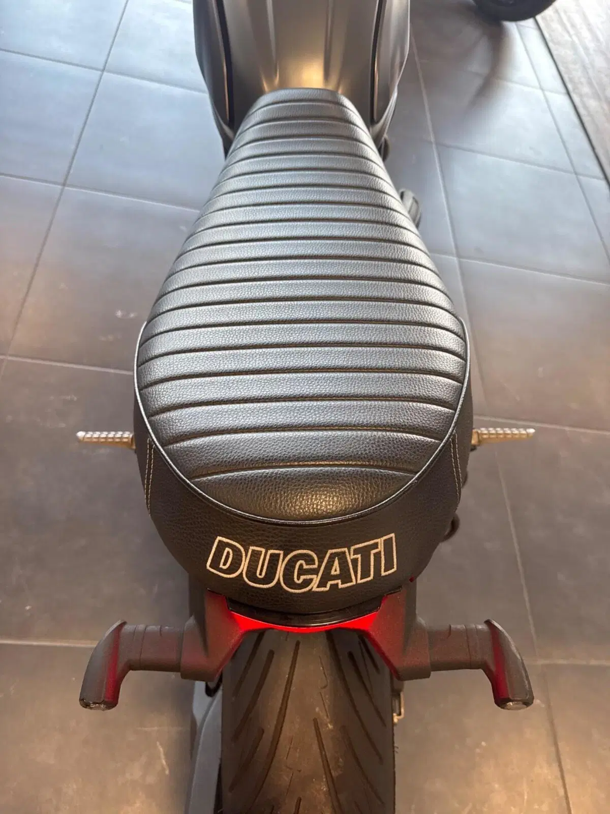 Ducati Scrambler 800 Night Shift (2021 - 22) (9)