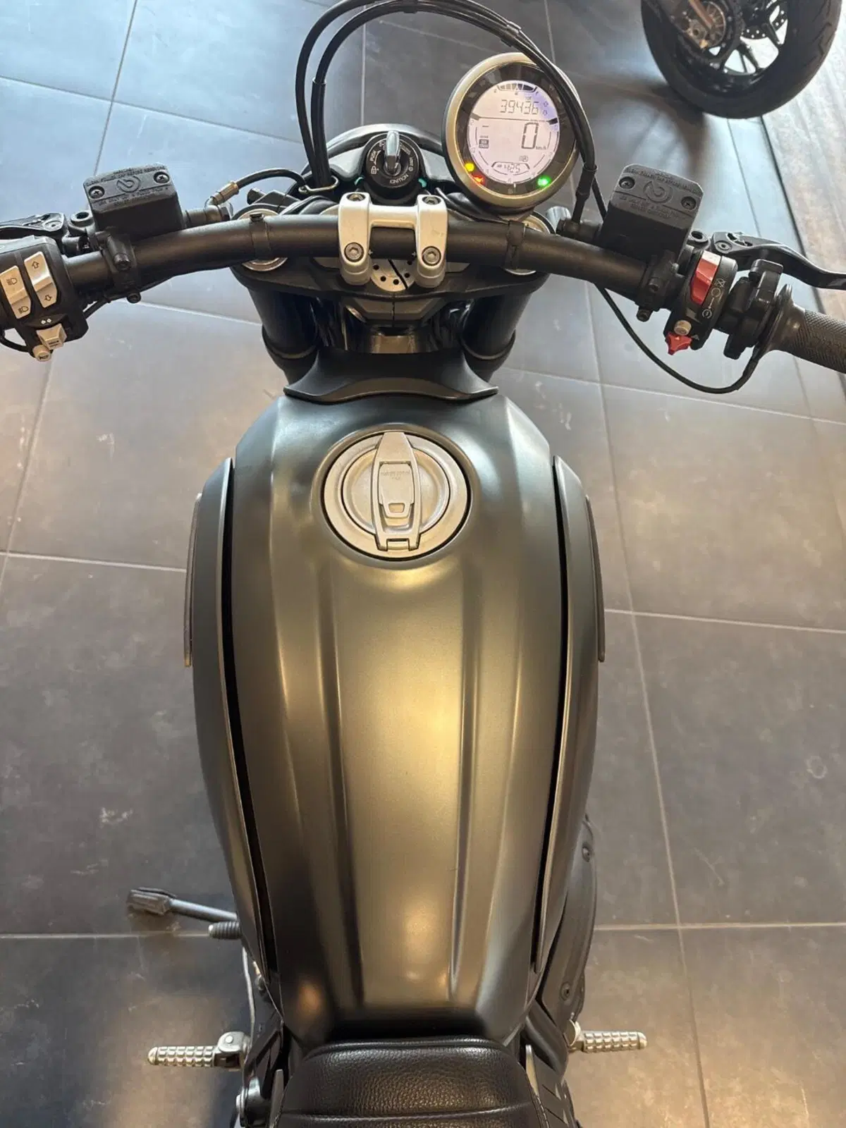 Ducati Scrambler 800 Night Shift (2021 - 22) (11)