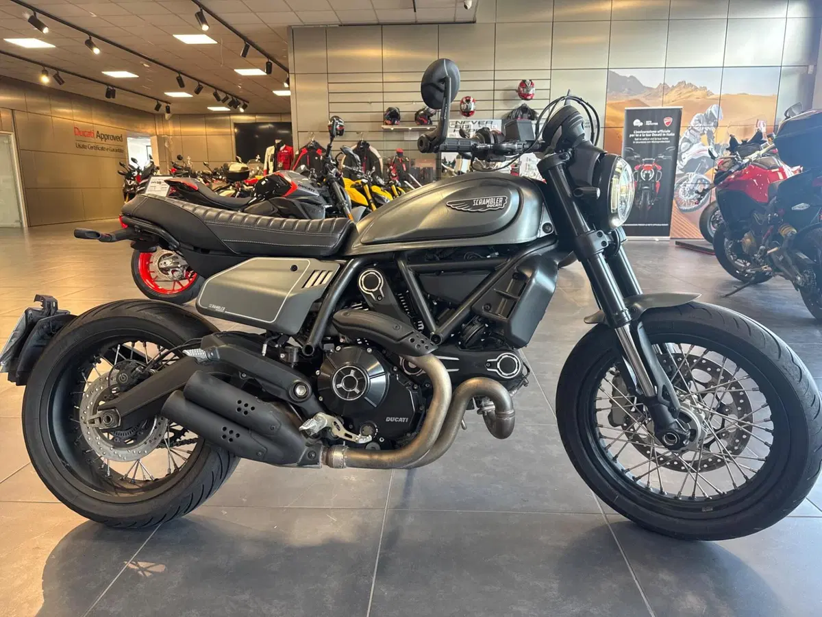 Ducati Scrambler 800 Night Shift (2021 - 22)