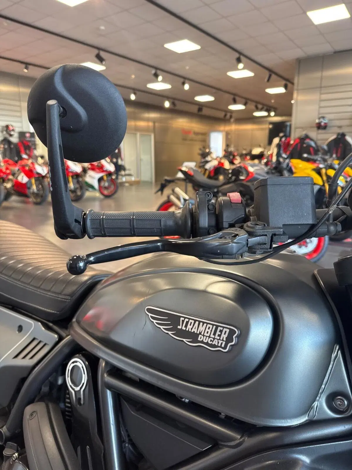 Ducati Scrambler 800 Night Shift (2021 - 22) (16)