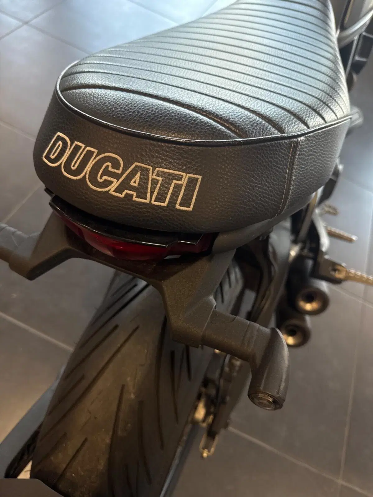 Ducati Scrambler 800 Night Shift (2021 - 22) (17)