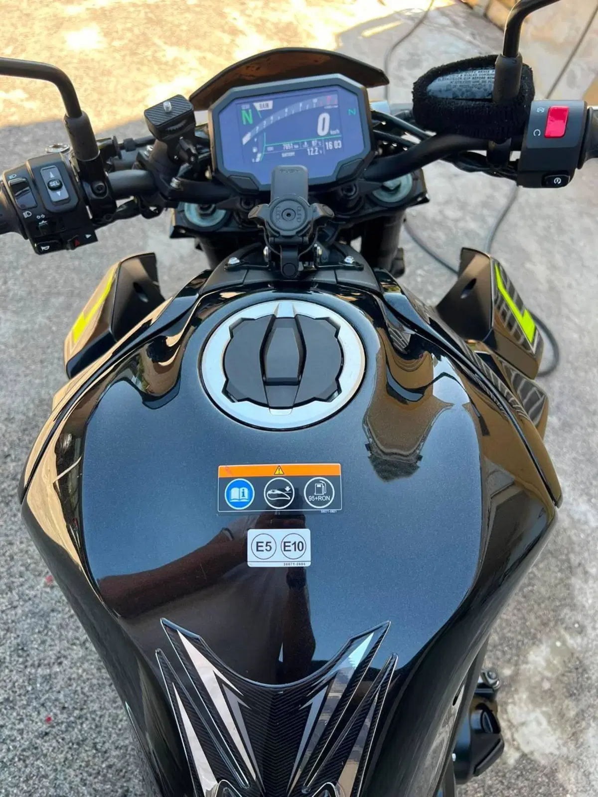 Kawasaki Z 900 (2021 - 24) (7)