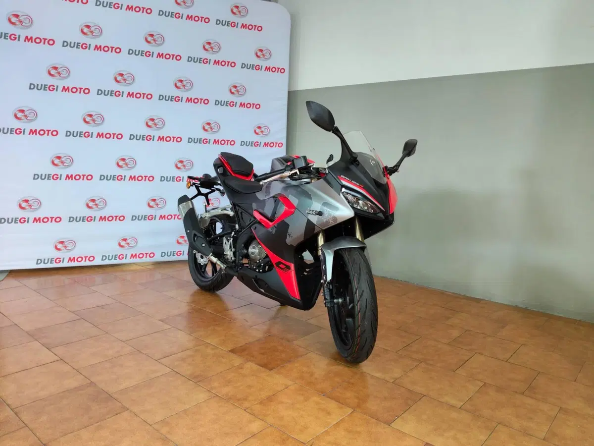 QJ Motor SRK 125 R (2025 - 26)