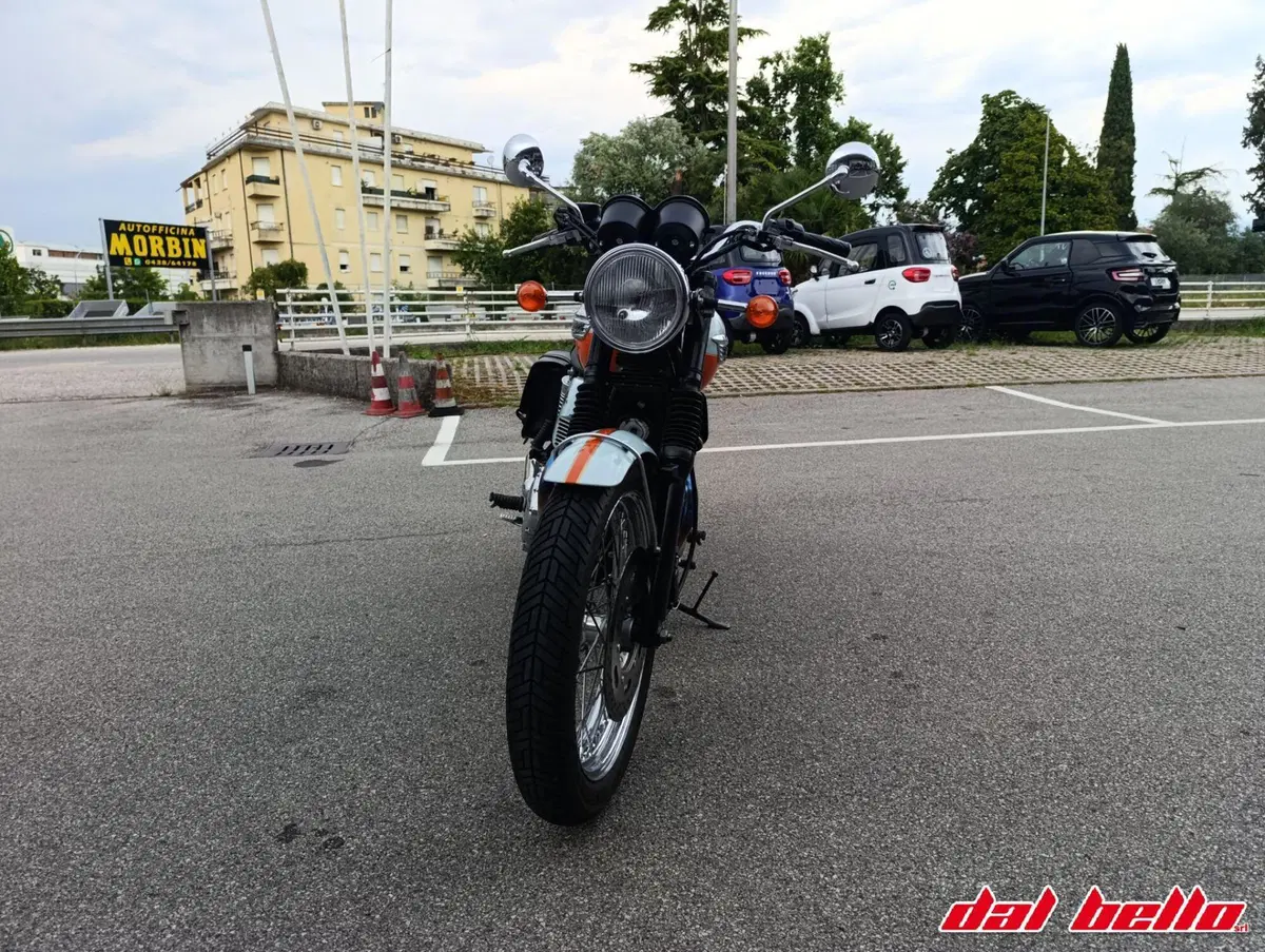 Triumph Bonneville T100 50th Anniversary (2009) (2)